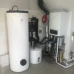 Warmtepomp installatie met boilervat en cv ketel